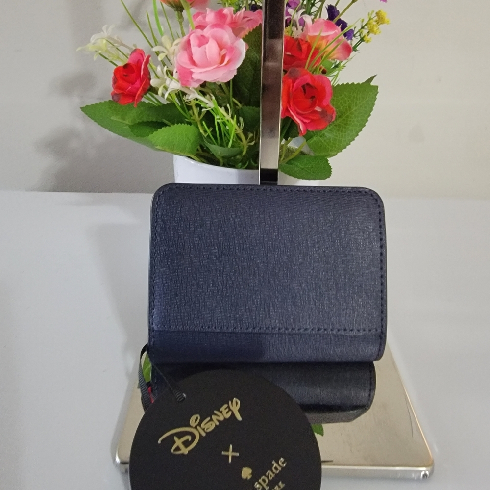 Disney & Kate Spade Small Bifold wallet - Picture 4 of 7